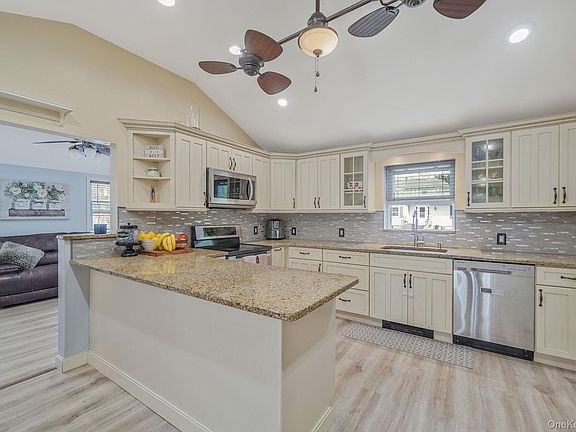 5th image of 84 Lynbrook Drive