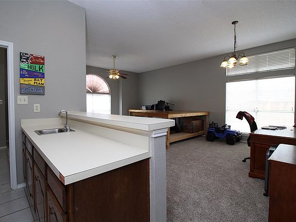 5th image of 2213 Westview Trl