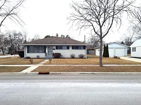 1003 North Benjamin STREET, Port Washington, WI 53074