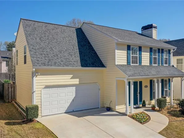 1140 Winthrope Chase Dr, Alpharetta, GA 30009