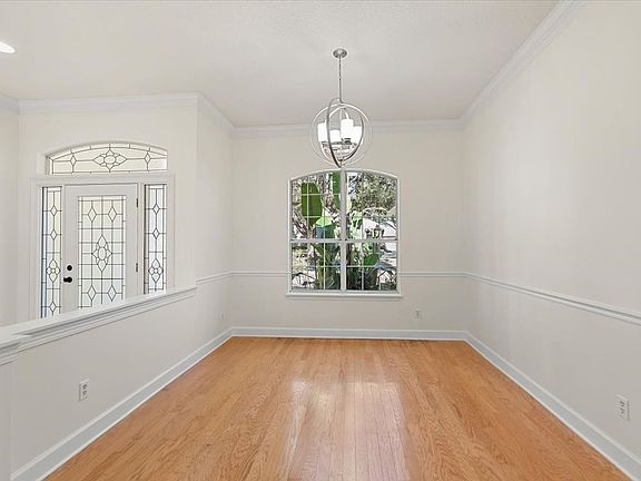 3rd image of 639 Queens Harbor Blvd