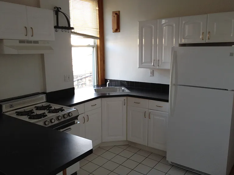 5 E Main St #6 — Photo 1