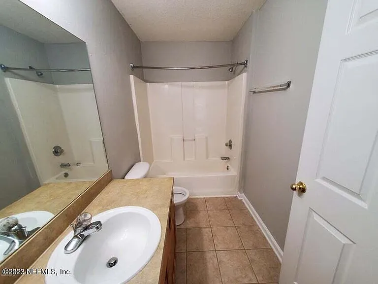 7920 Merrill Rd #612 — Photo 9