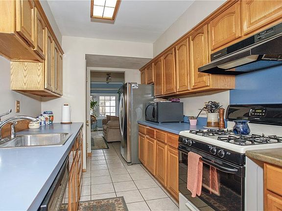 2nd image of 87 Blauvelt Ave