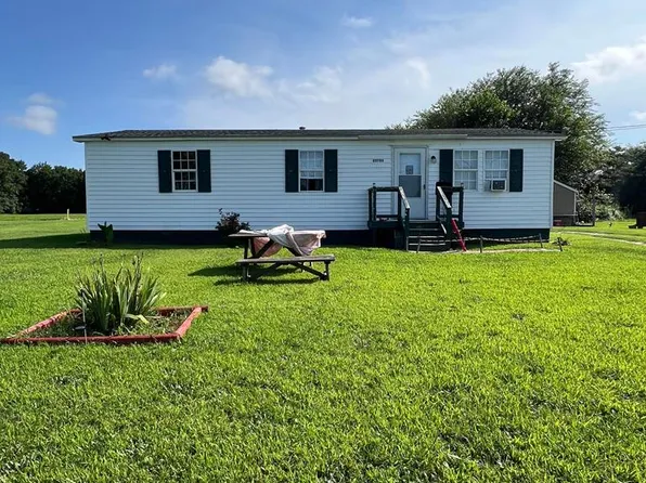 22750 Daugherty Rd, Accomac, VA 23301