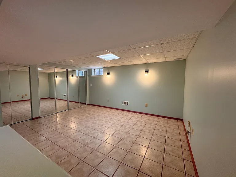 1739 Wendy Ln — Photo 35