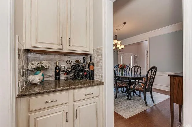 10828 Carmody Ct — Photo 13