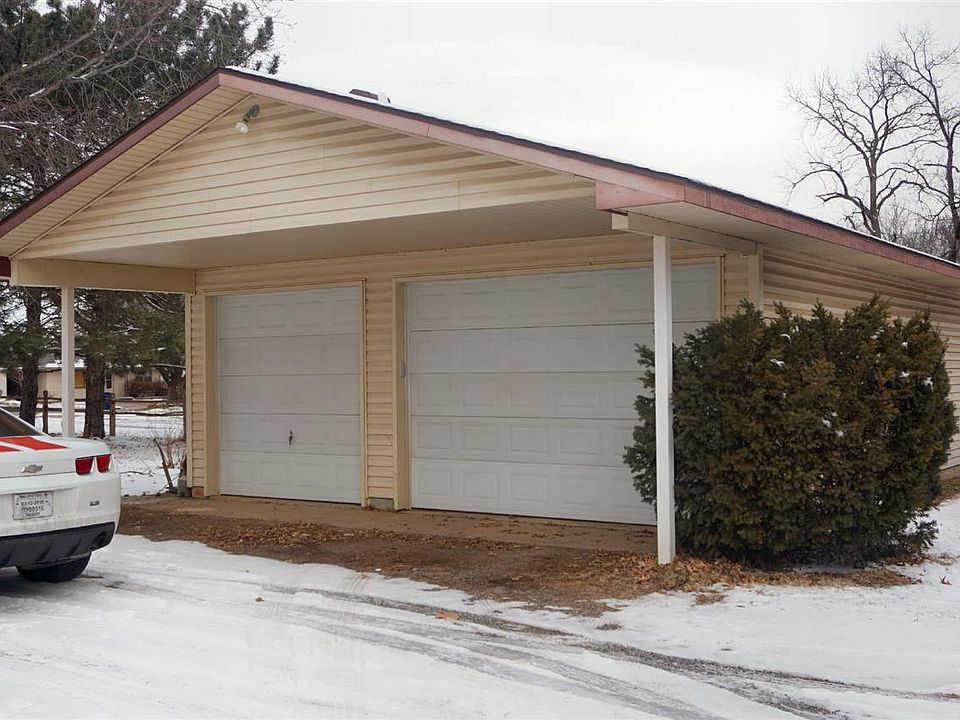 2nd image of 150 S Byers Ave