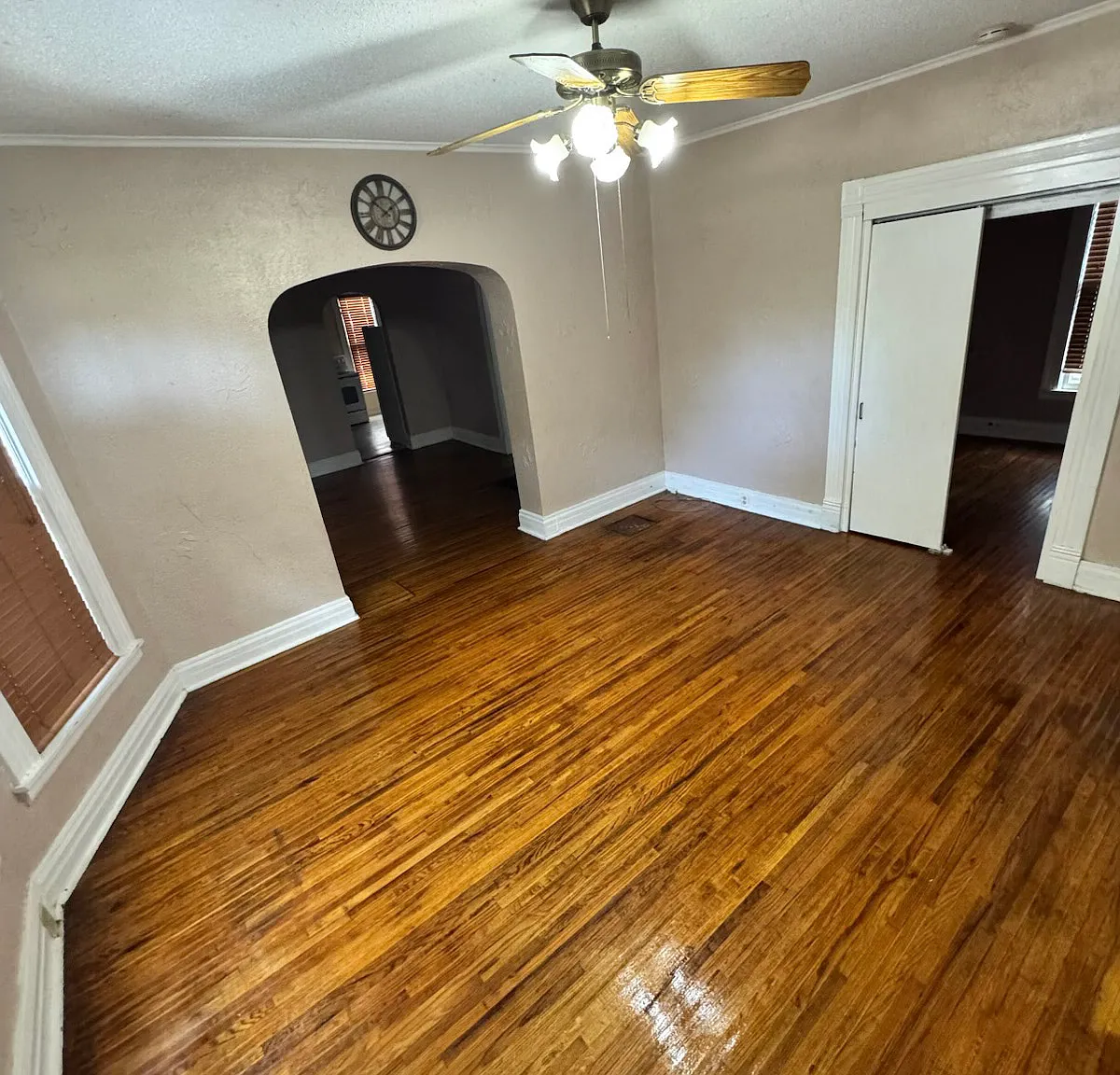 3 bed, $800 — Photo 4