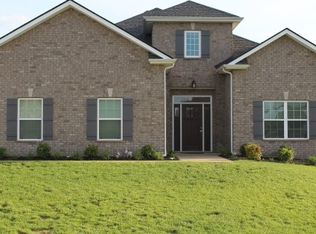 718 Sapphire Dr, Murfreesboro, TN 37128