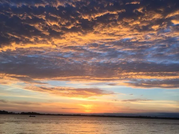 2515 S Lakeview Ct Unit 103, Clear Lake, IA 50428