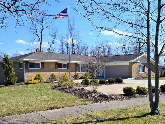 2nd image of 5842 Millwood Dr
