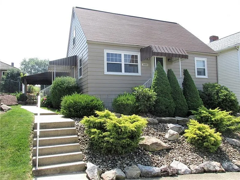 1603 Poplar St photo 1