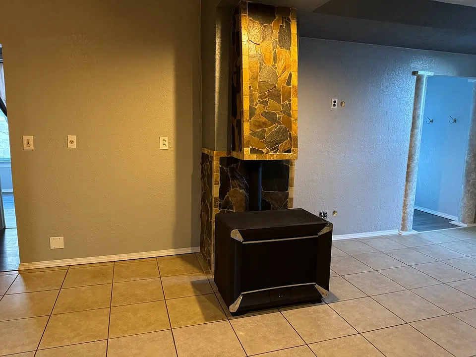2 bed, 770 sqft, $1,550 — Photo 4