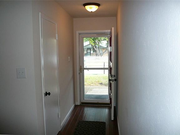 4th image of 637 Ferguson Dr