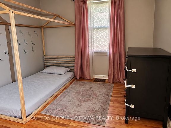 5th image of 3033 Richmond Rd #A