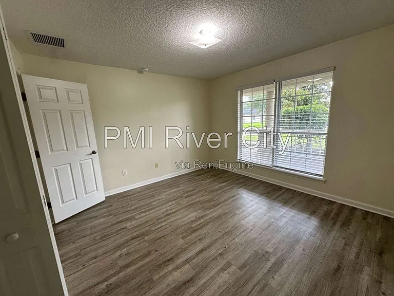 533 Alice Cove Ct — Photo 12