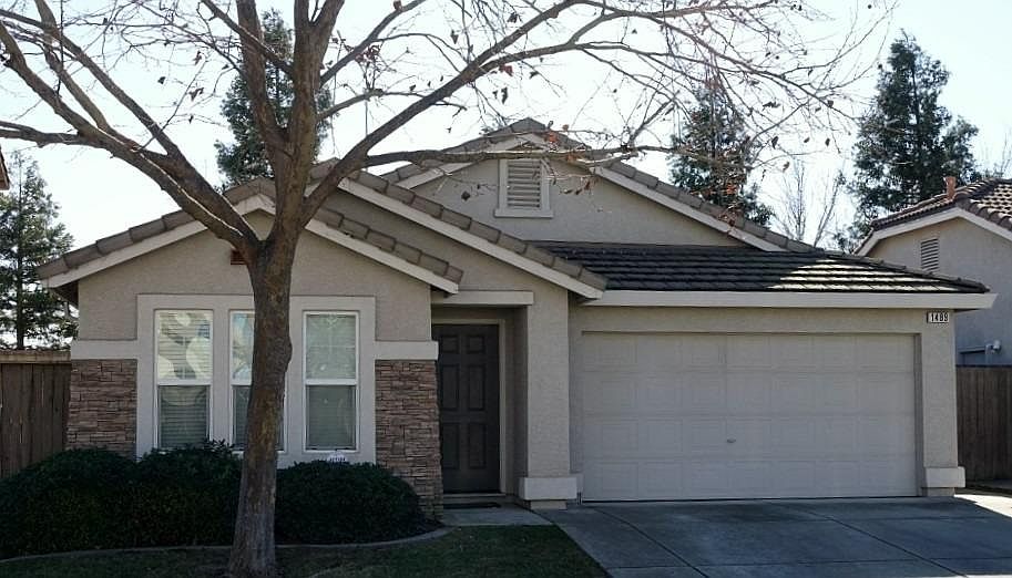 1st image of 1489 Blue Squirrel St