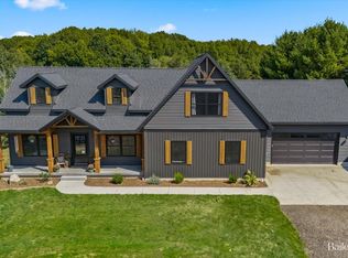 2873 Leonard St, Marne, MI 49435