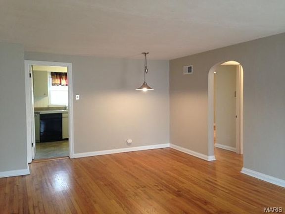 4th image of 609 Knierim Pl