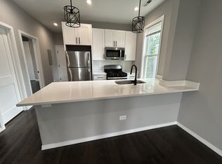 3671 N Elston Ave #2F, Chicago, IL 60618