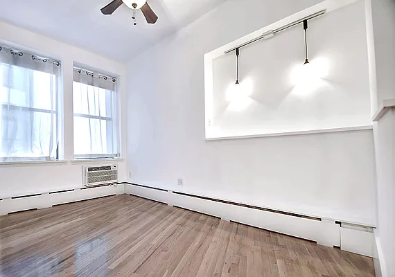 Rented by Urbane Brokerage | media 11