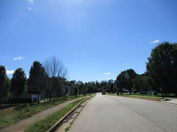 4th image of 337 Kaleb Ct