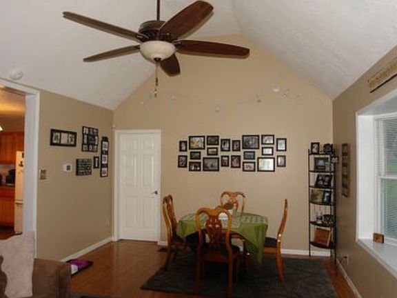 Dining/ living room