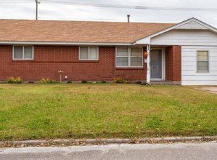 968 SW 4th Pl, Moore, OK 73160