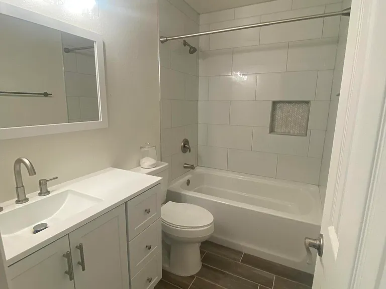 10501 Delicado Pl NE — Photo 10