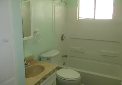 322 Briarwood Dr — Photo 9