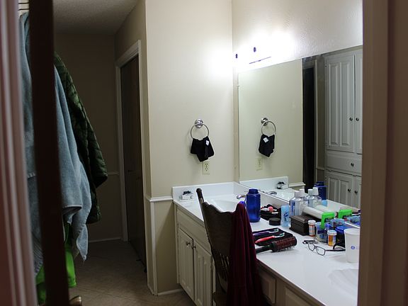 2nd image of 4204 Village Green Dr