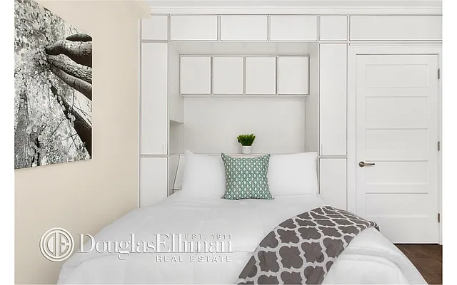 Sold by Douglas Elliman | media 10