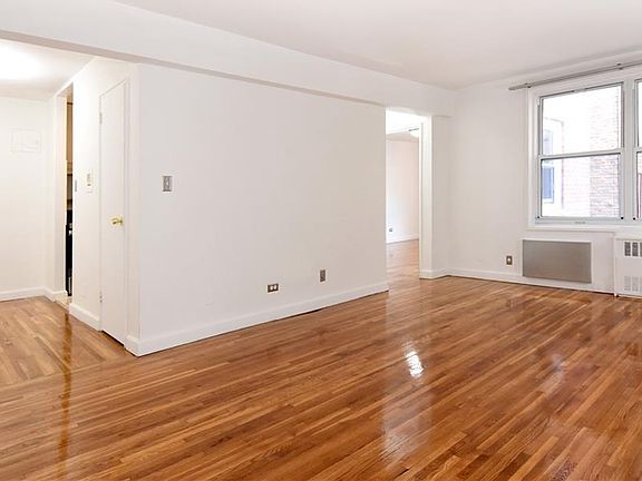 2nd image of 3363 Sedgwick Ave APT Lp
