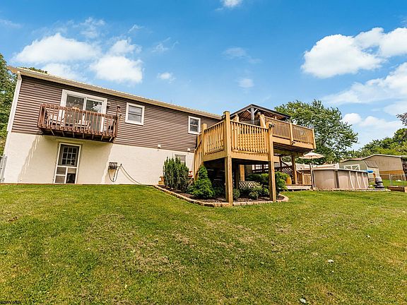 3rd image of 55 Arbogast Ln
