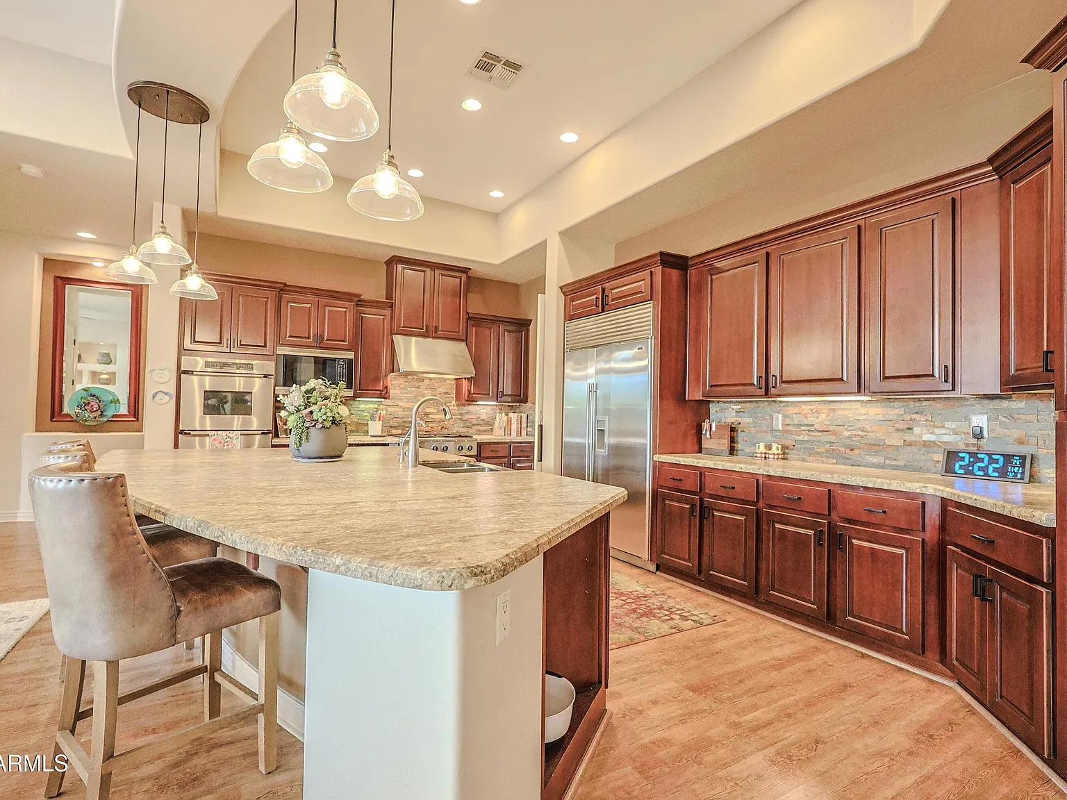 4 bed, 4.5 bath, 3909 sqft, $4,000 — Photo 3