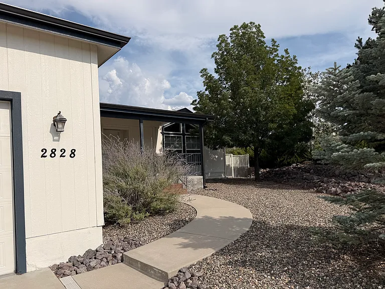 2828 Jerry St — Photo 2