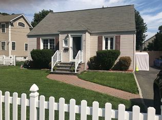 21 Center St, Pompton Plains, NJ 07444