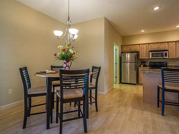 5th image of 1457 W Petal Ct