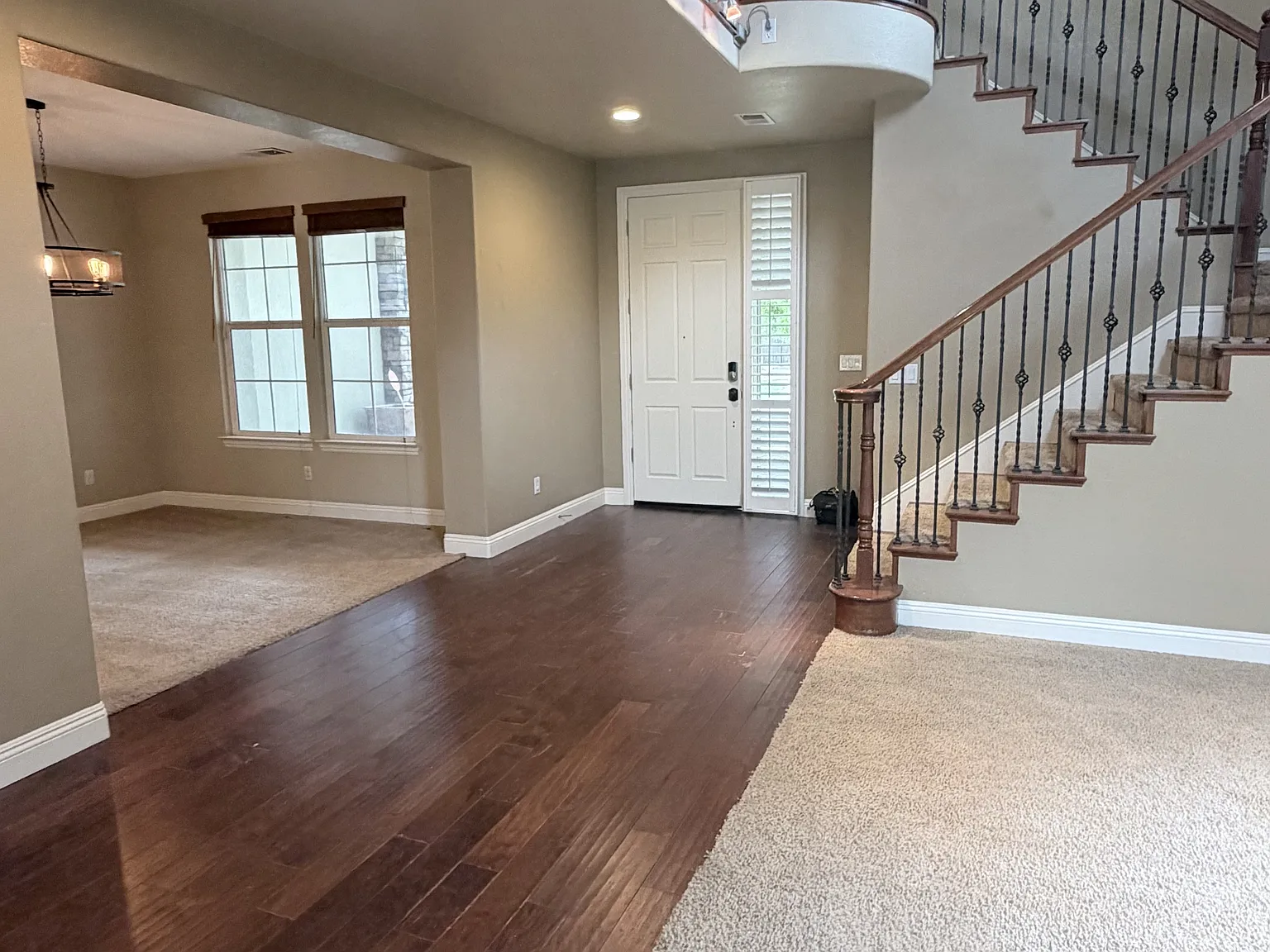615 Royal Windsor Court - 1 — Photo 3