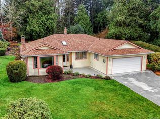 8618 Kingcome Cres, North Saanich, BC V8L 5C8