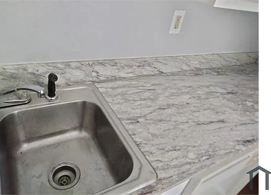 4 bed, 1600 sqft, $1,950 — Photo 3