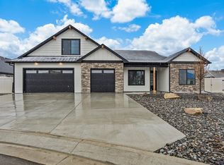 820 Ambrosia Loop, Grand Junction, CO 81505