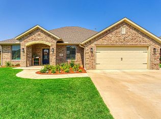 3005 Stephanie Ln, Altus, OK 73521