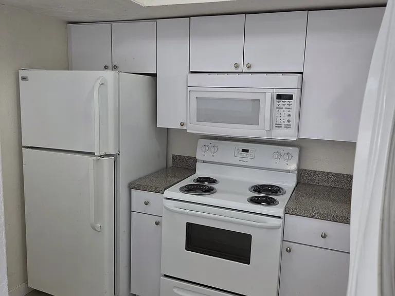 2020 NW 59th Ter #2020 — Photo 9
