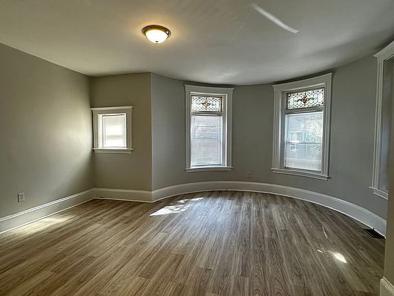 5th image of 12-14 Lyndhurst St #12-1F
