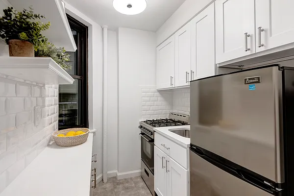 Sold by Compass | media 15