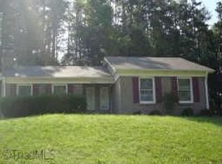 4625 Pennoak Rd, Greensboro, NC 27407