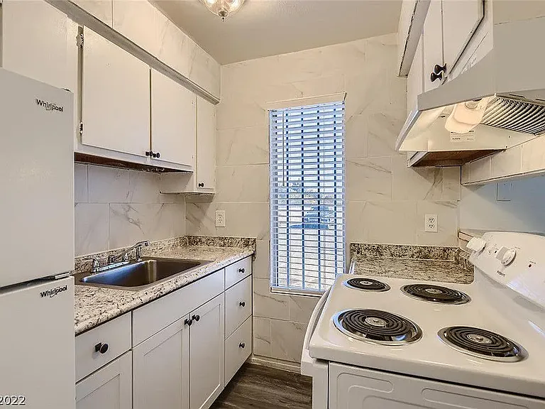 716 Pensacola Ln #2 — Photo 23