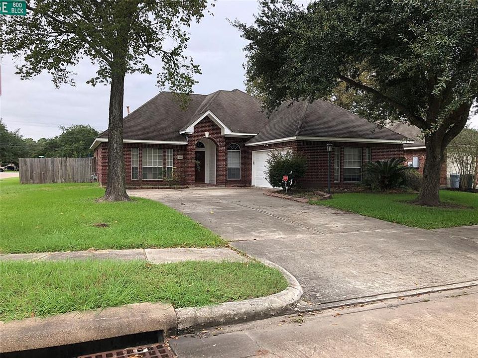 1st image of 818 Oak Lodge Ct